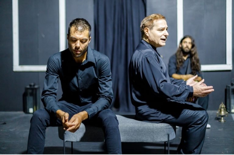 Εις το όνομα του Πατρός